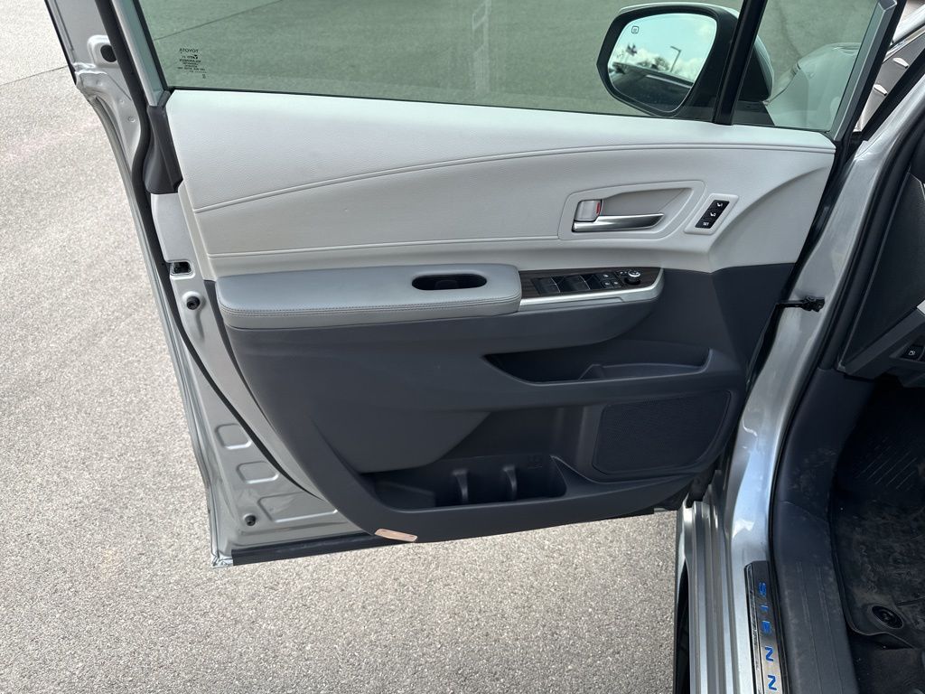 Used Car 2021 Toyota Sienna  For Sale Under $35,000 In Austin, Texas