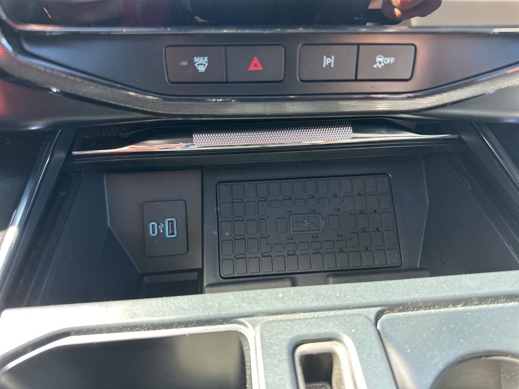 2024 Avalanche Ford F-150 Lightning Platinum AWD Truck