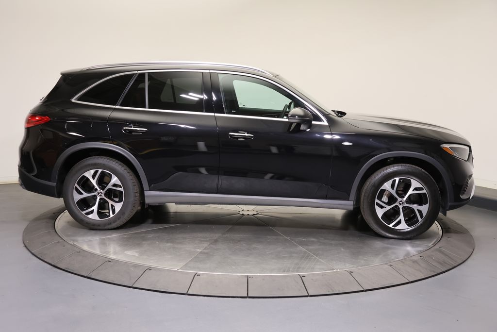 Thumbnail: 2025 Mercedes-Benz GLC - 8