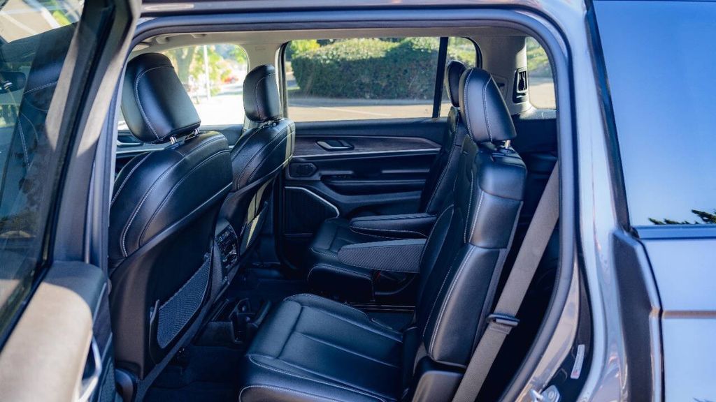 Used 2021 Jeep Grand Cherokee L Limited 4D Sport Utility