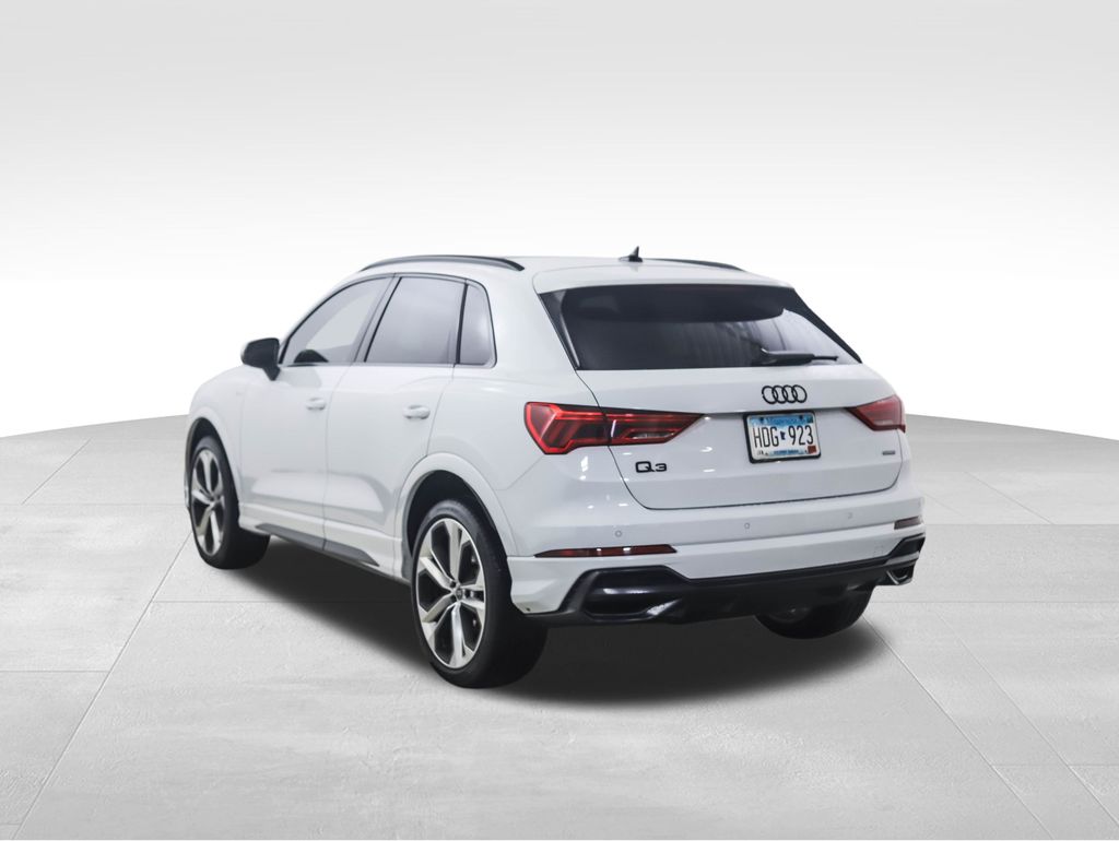 Thumbnail: 2022 Audi Q3 - 3