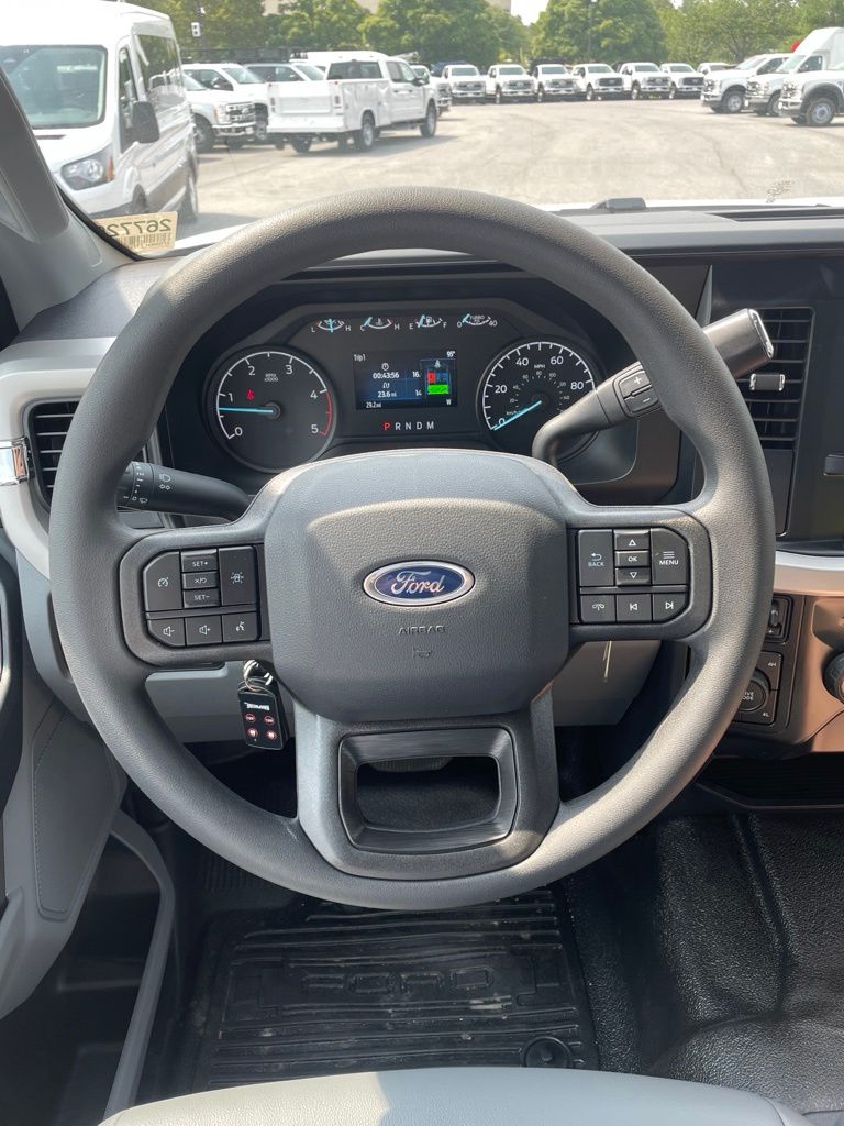 2026 Ford F-350 Chassis XL