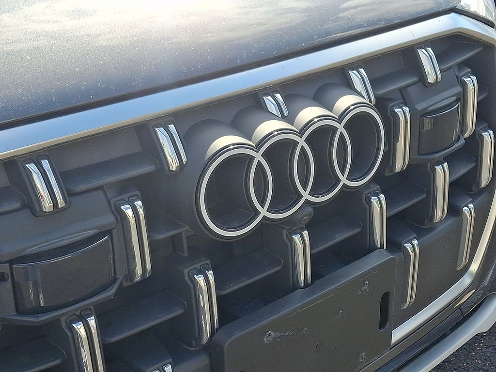 Thumbnail: 2025 Audi Q7 - 4