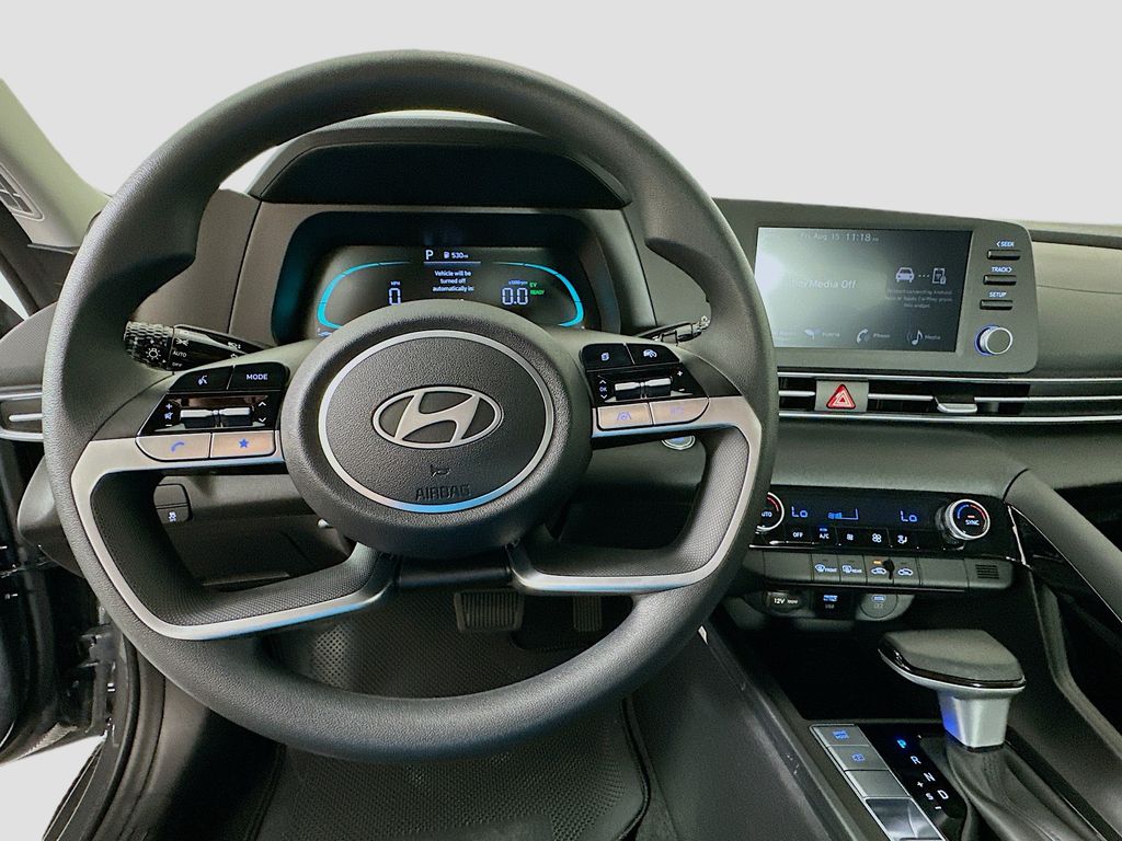 Thumbnail: 2025 Hyundai Elantra - 10