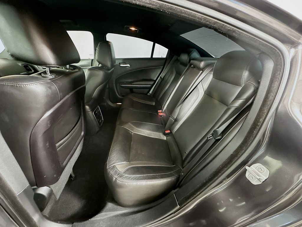 Thumbnail: 2020 Dodge Charger - 23