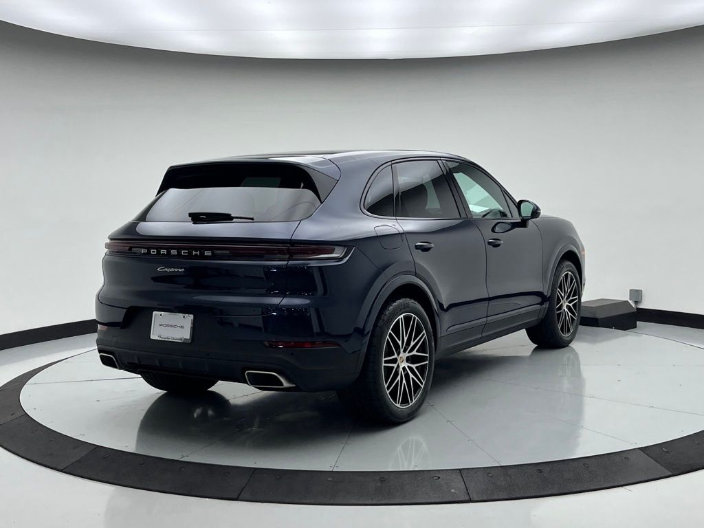Thumbnail: 2025 Porsche Cayenne - 10