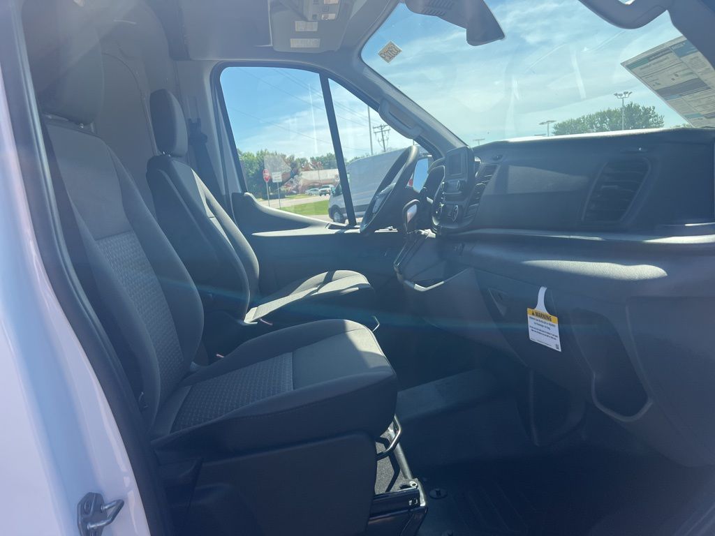 2025 Ford Transit-250