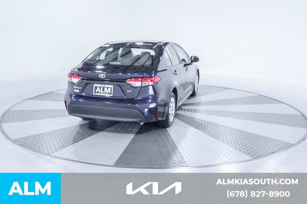 2023 Toyota Corolla LE photo 9