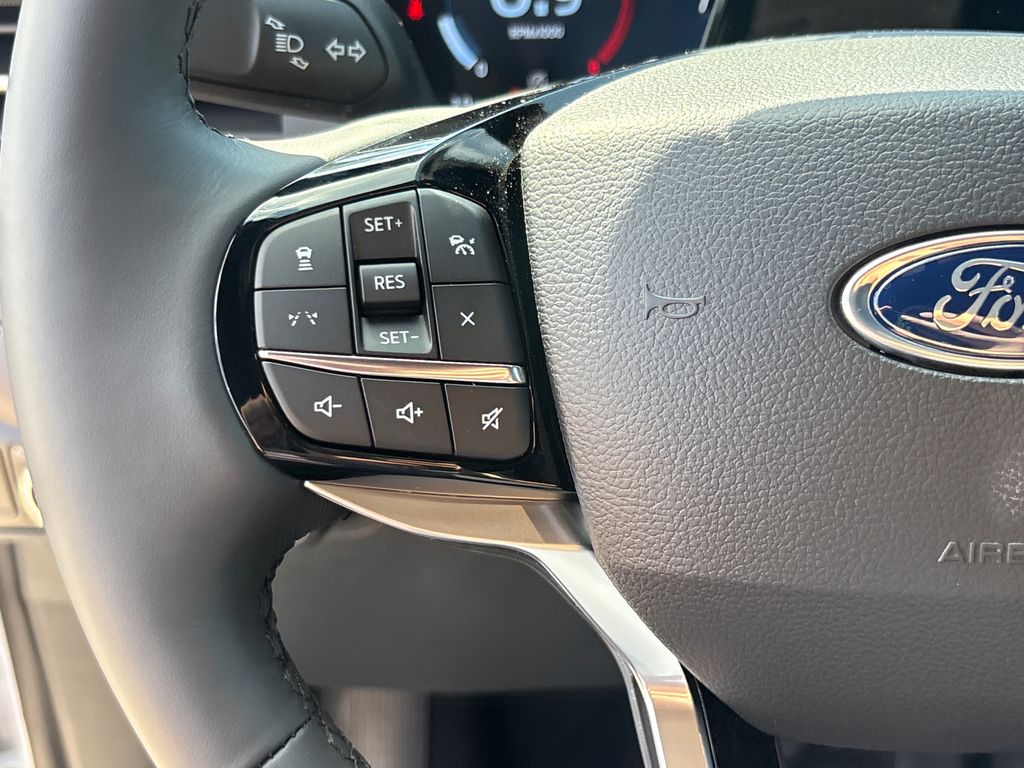 New 2026 White Ford Platinum image 18