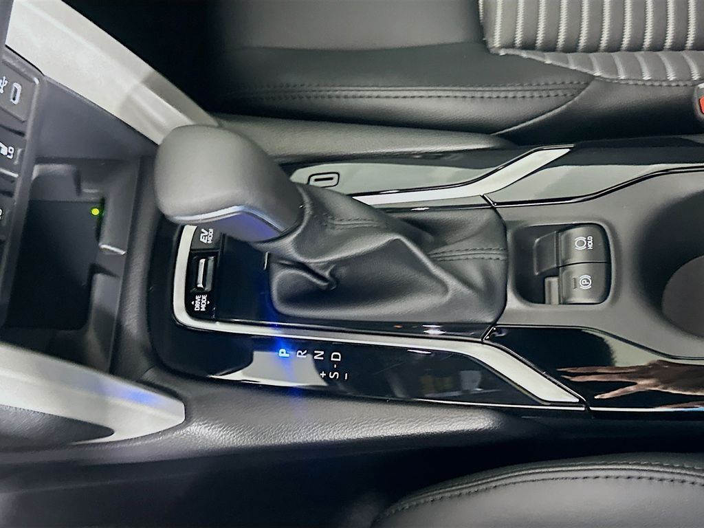 Thumbnail: 2025 Toyota Corolla Cross - 17