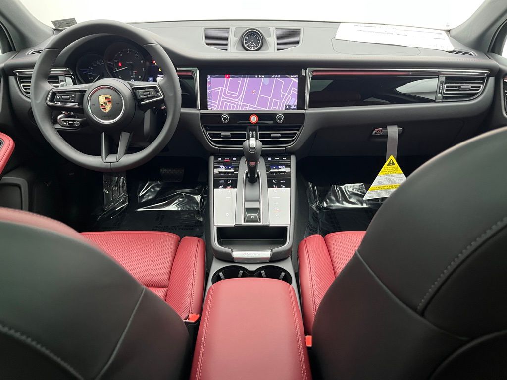 Thumbnail: 2026 Porsche Macan - 25
