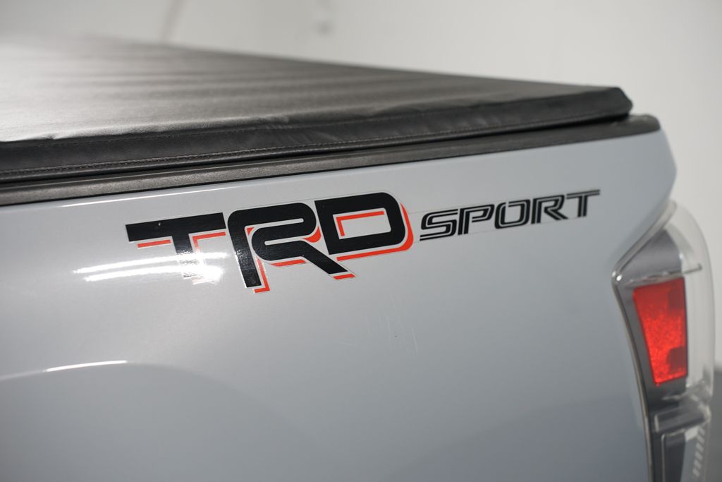 Thumbnail: 2021 Toyota Tacoma - 11