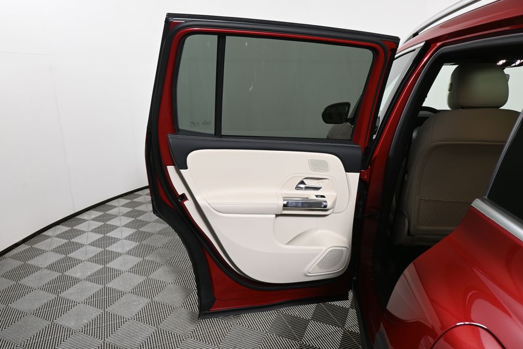 Thumbnail: 2026 Mercedes-Benz GLB - 32