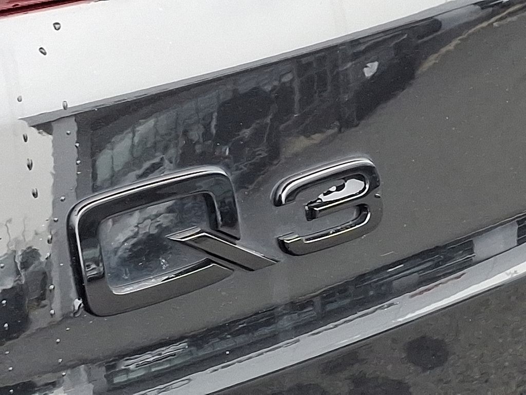 Thumbnail: 2022 Audi Q3 - 29