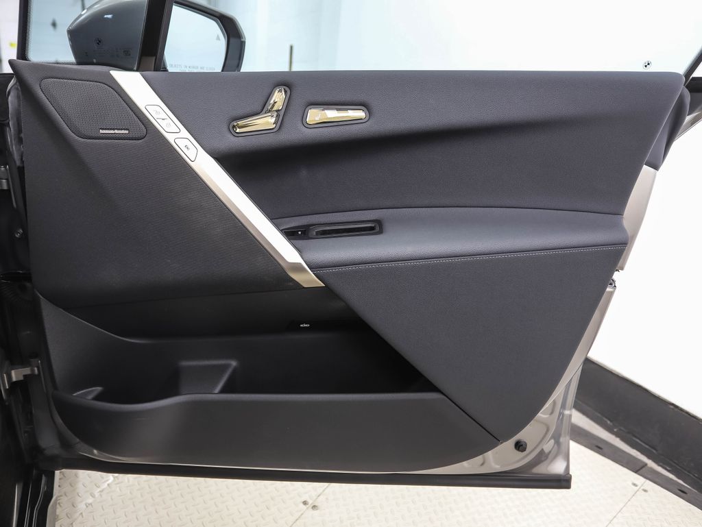 Thumbnail: 2023 BMW iX - 29