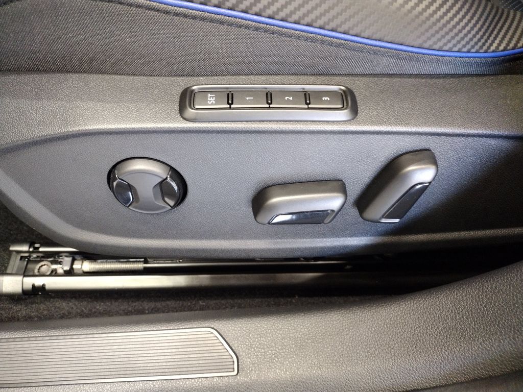 2026 Volkswagen Golf R 2.0T