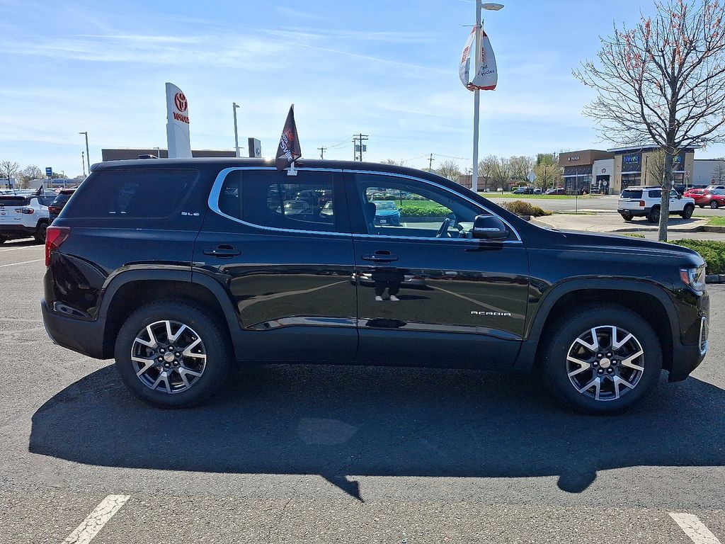 Thumbnail: 2023 GMC Acadia - 7