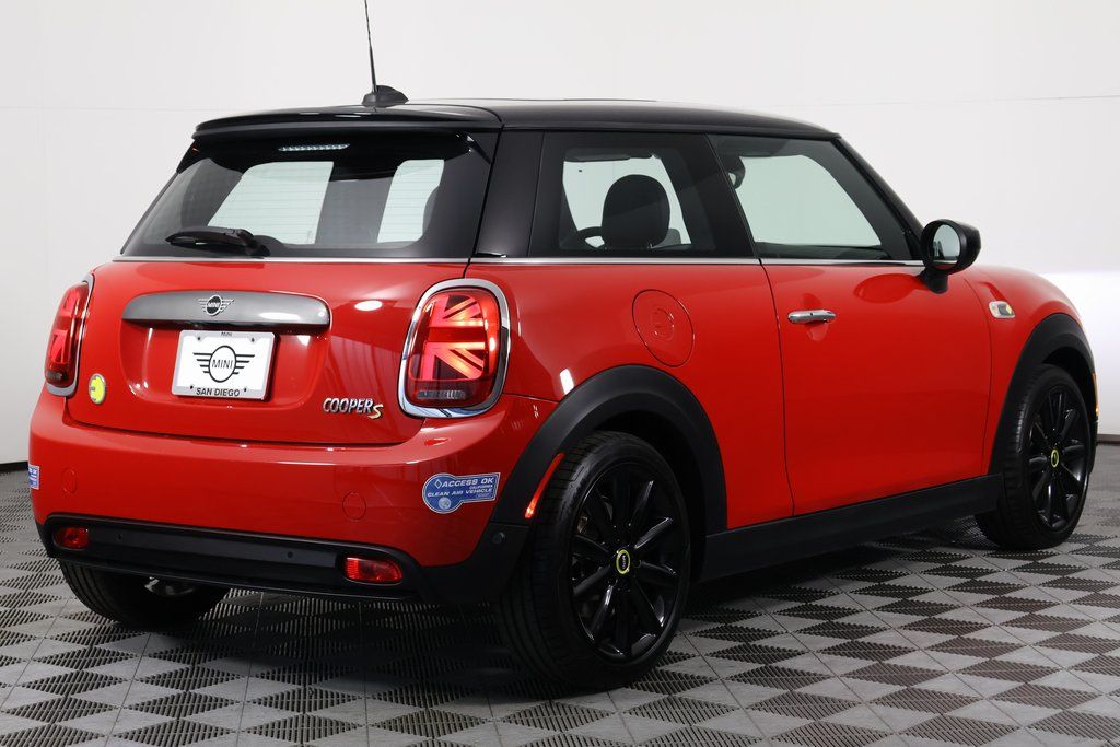 2021 MINI Cooper SE 4