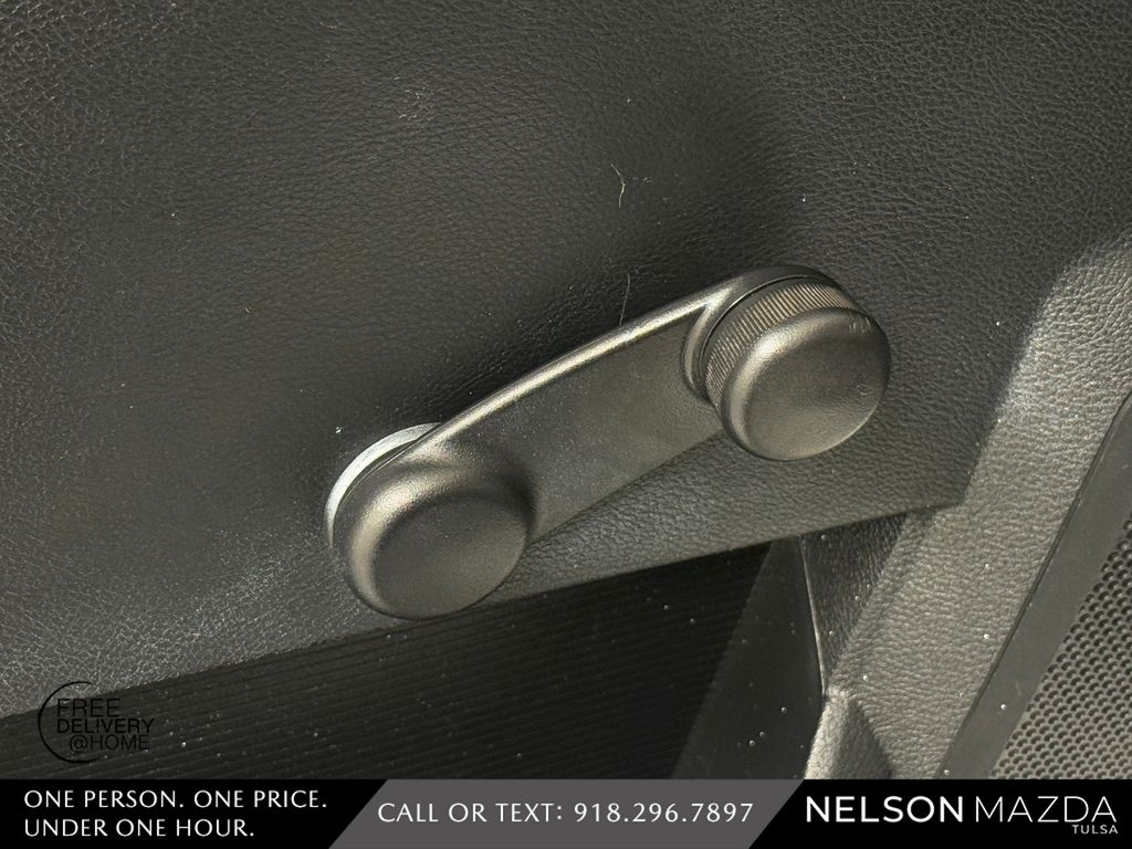 Used 2015 White Ram Tradesman image 20