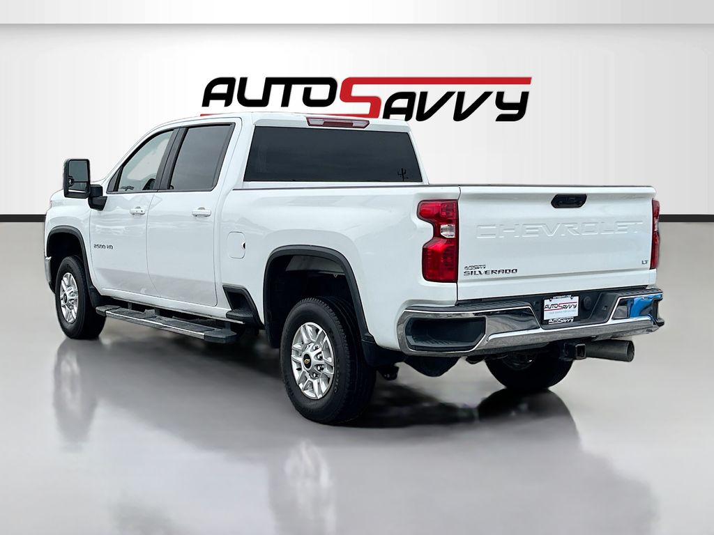 Used 2025 White Chevrolet LT image 5