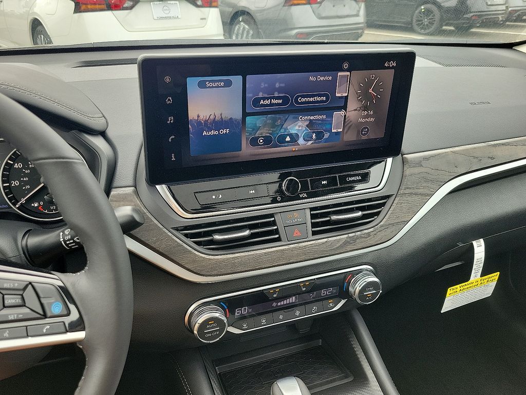 Thumbnail: 2025 Nissan Altima - 9