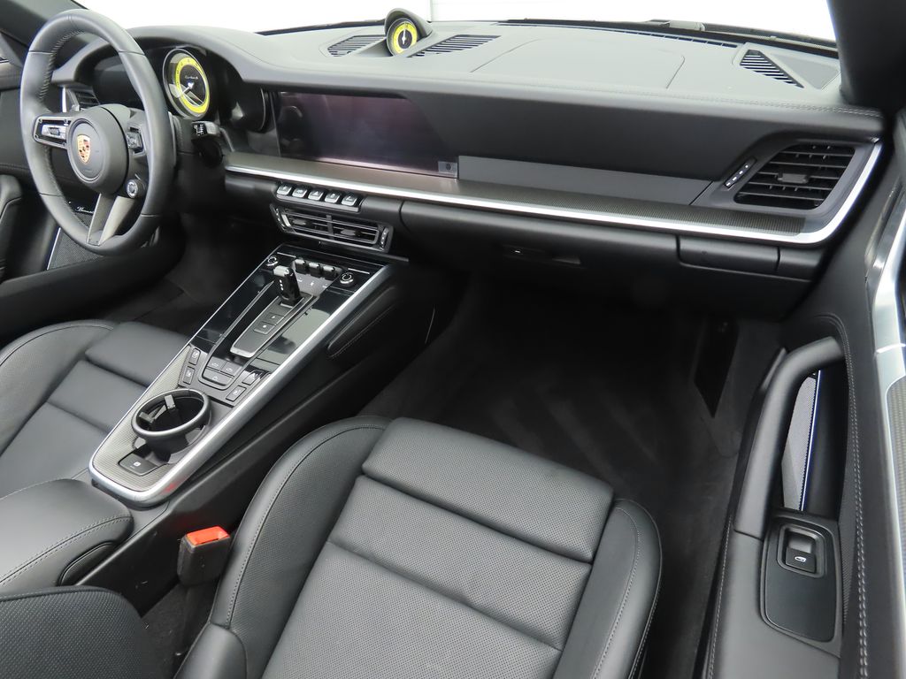 Thumbnail: 2024 Porsche 911 - 25