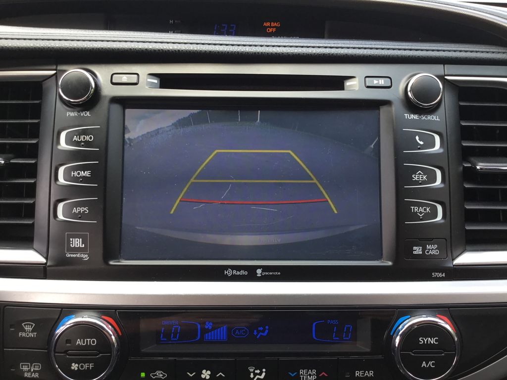 Thumbnail: 2015 Toyota Highlander - 23