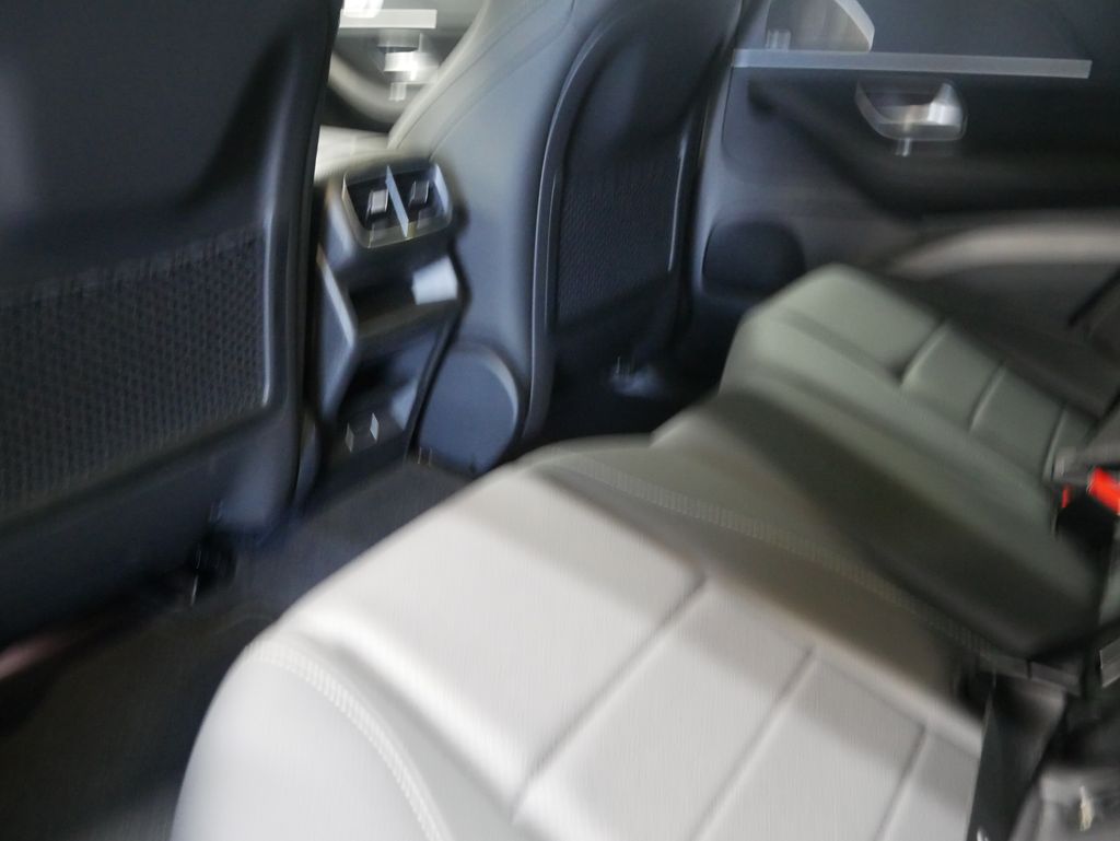 Thumbnail: 2026 Mercedes-Benz GLE - 24