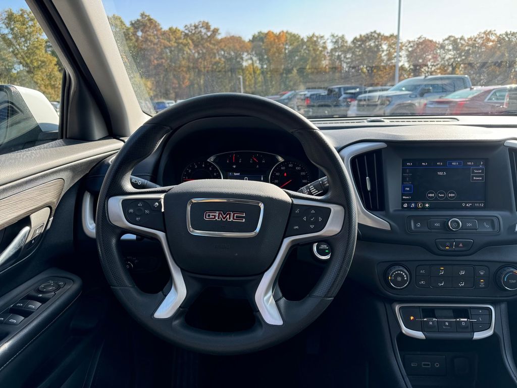 2022 GMC Terrain SLE 9