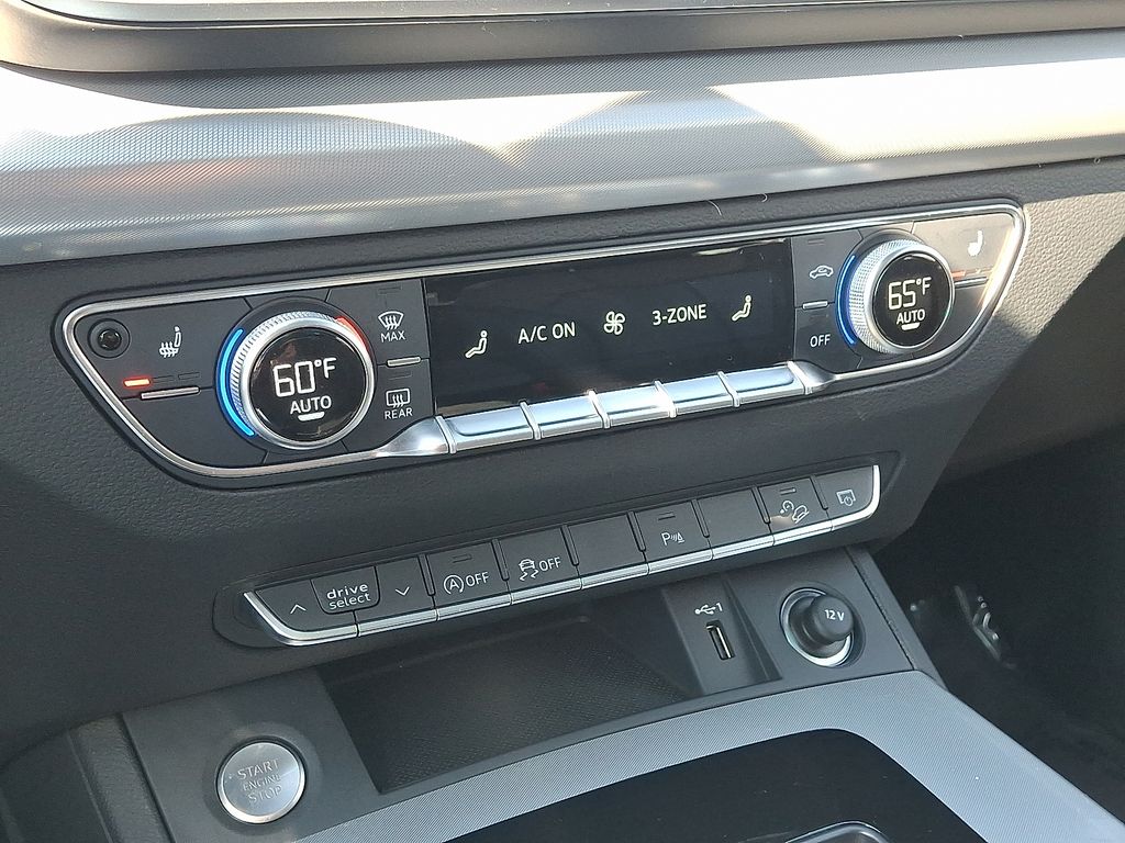 Thumbnail: 2025 Audi Q5 - 16