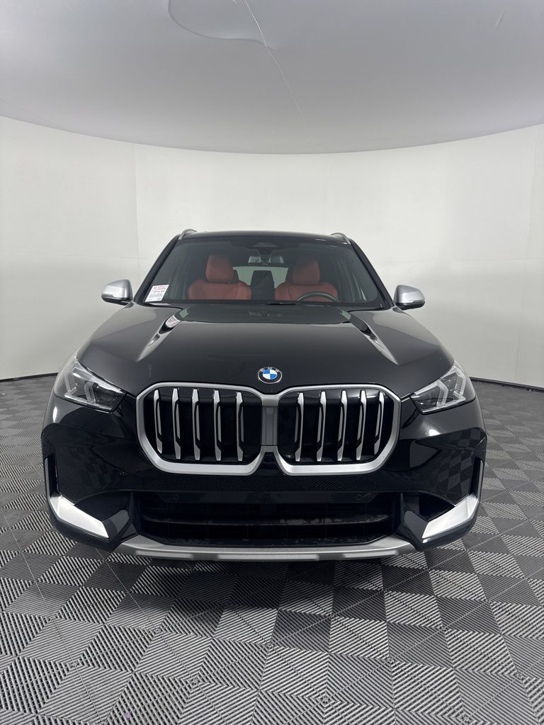 Thumbnail: 2023 BMW X1 - 2