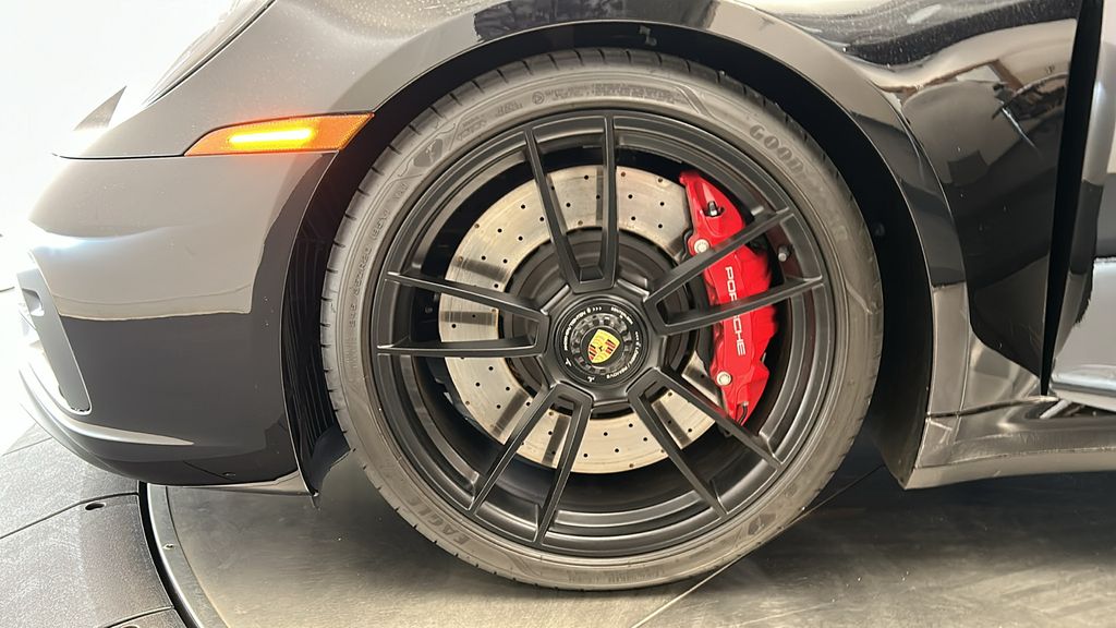 2023 Porsche 911 Carrera S 10
