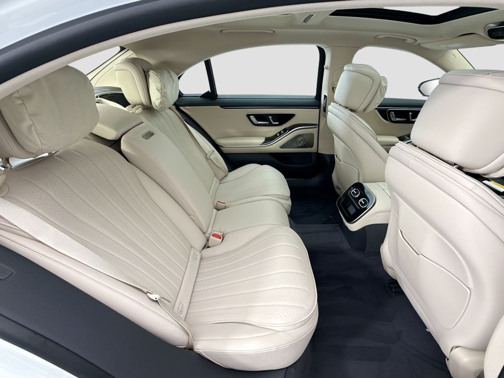 Thumbnail: 2027 Mercedes-Benz S-Class - 21