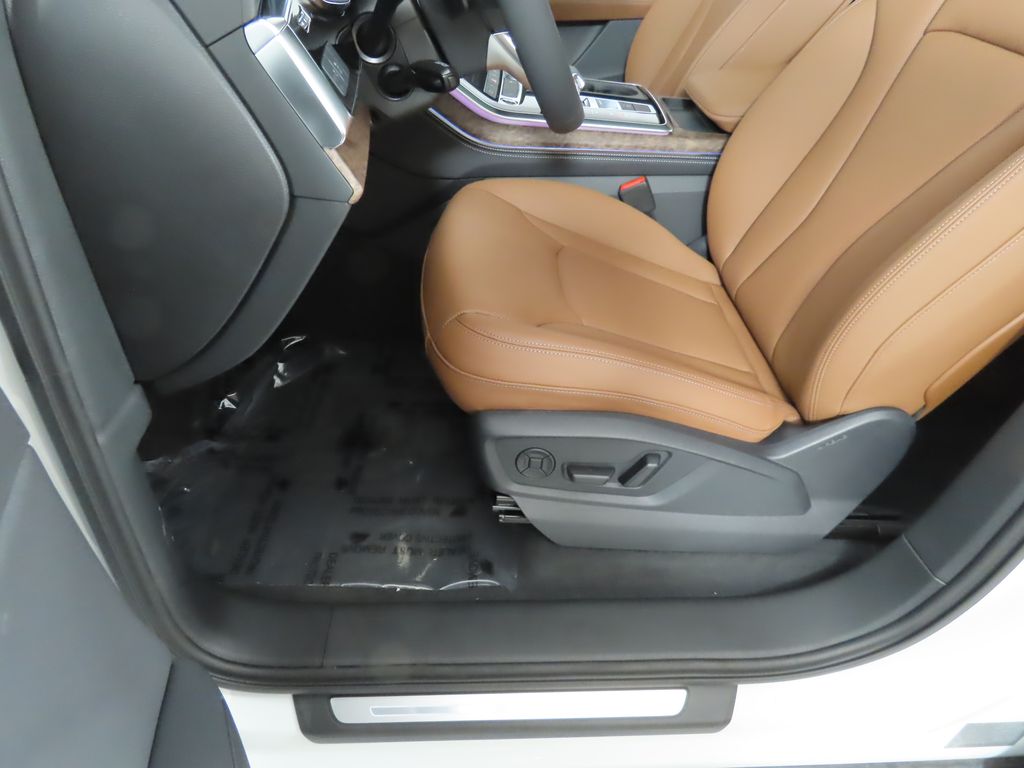 Thumbnail: 2025 Audi Q7 - 32