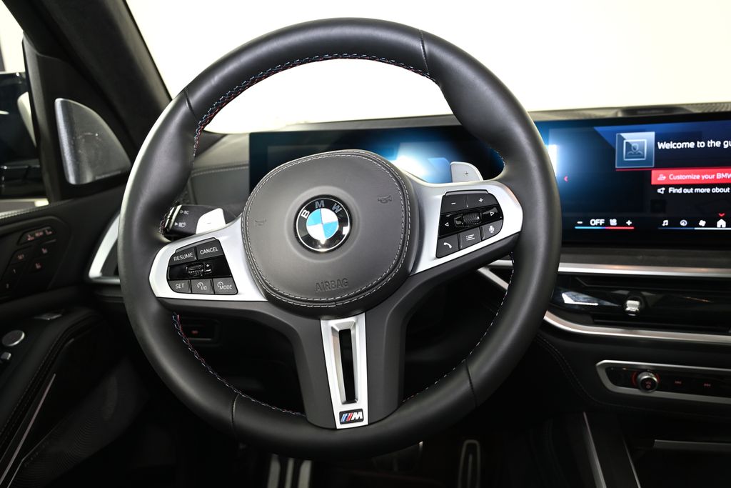 2025 BMW X7 M60i 18