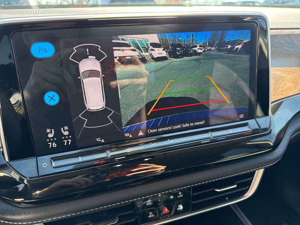 2025 Volkswagen Atlas 2.0T SE w/Technology White at Subaru and VW of Moon Township
