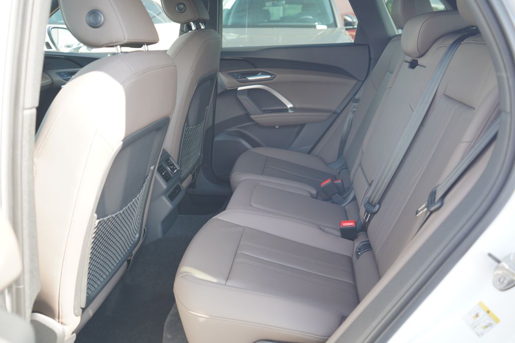 Thumbnail: 2025 Audi Q5 - 7