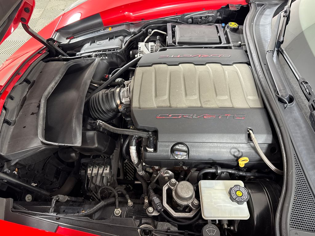 Used 2019 Red Chevrolet Stingray image 17