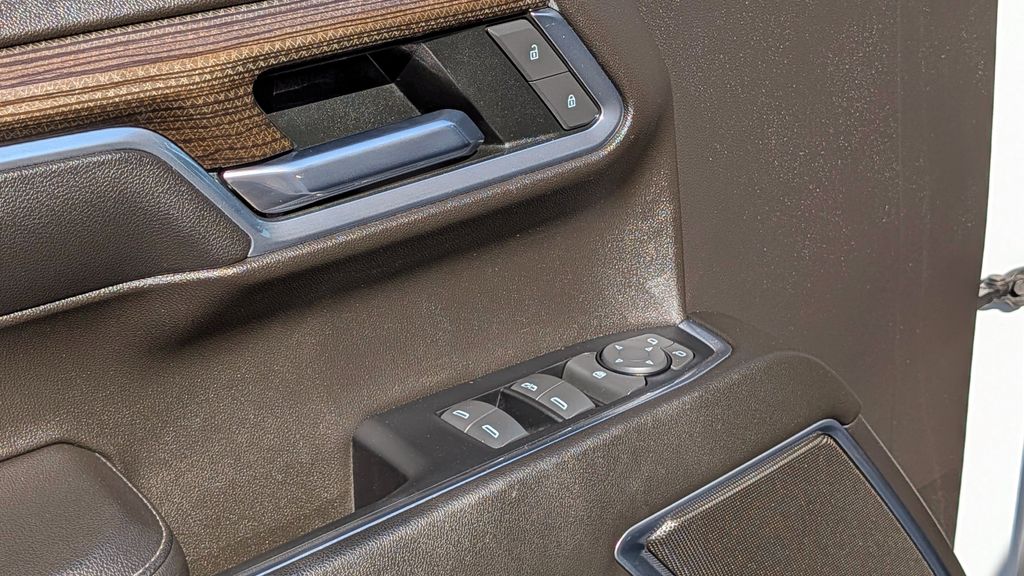 Used 2022 Chevrolet Silverado 1500 LT 4D Crew Cab