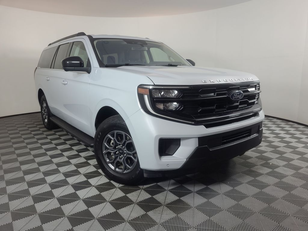 Space Silver Metallic 2025 Ford Expedition SUV / Crossover Four-Wheel Drive Automatic