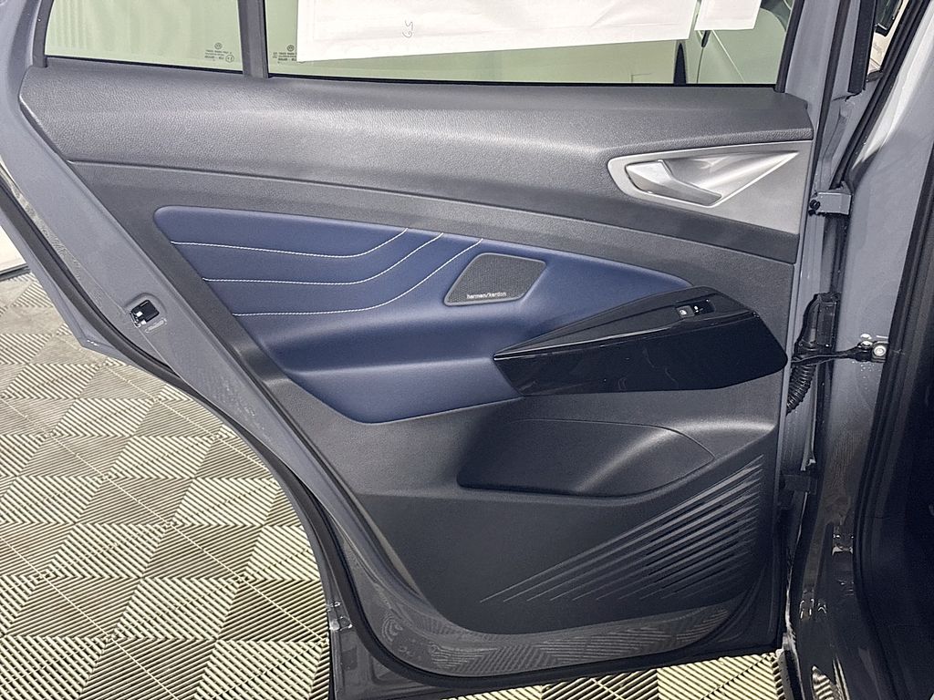 2025 Volkswagen ID.4 Pro S Plus