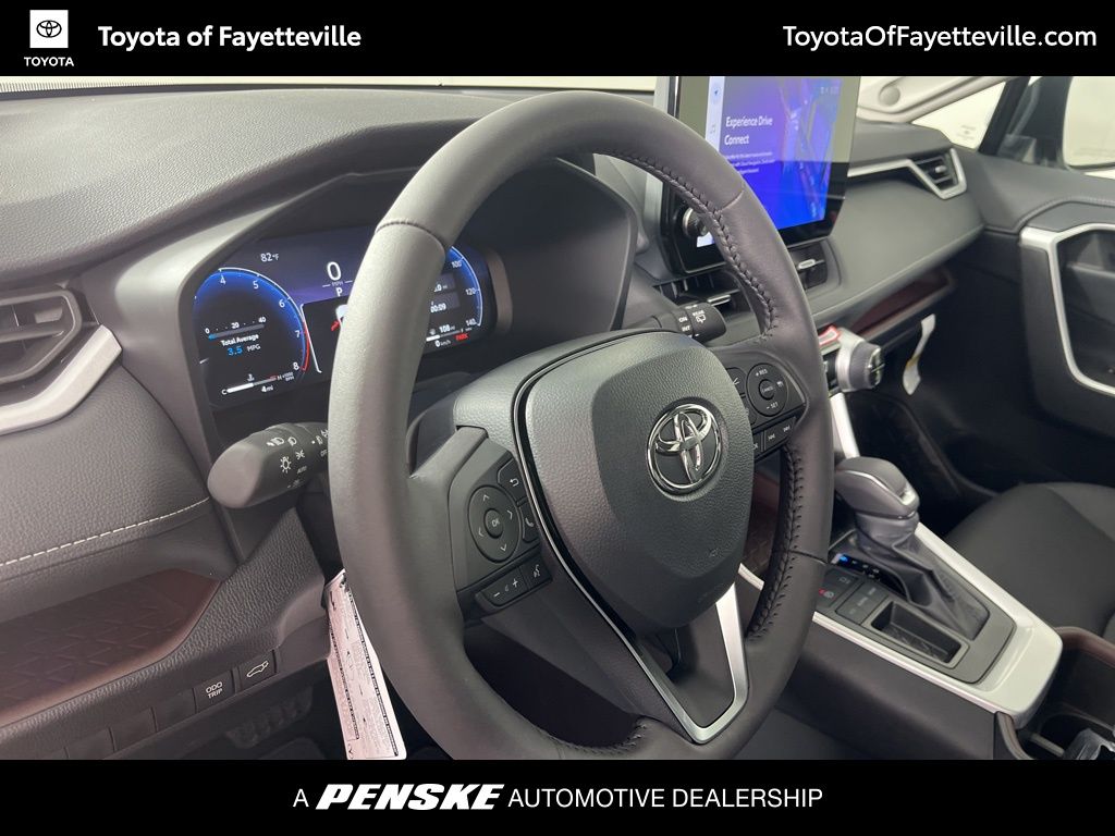 Thumbnail: 2025 Toyota RAV4 - 27
