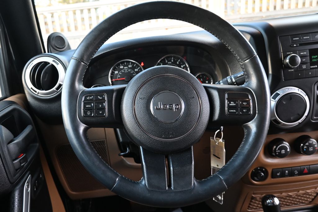 Thumbnail: 2014 Jeep Wrangler - 11