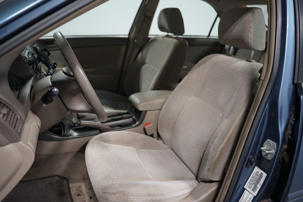 Thumbnail: 2003 Toyota Camry - 6