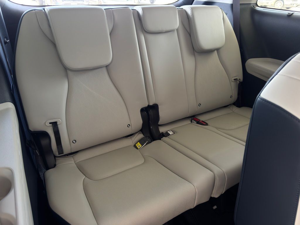 2026 Kia Carnival EX White at Community Kia
