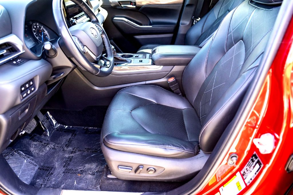 Used Car 2021 Toyota Highlander Hybrid  Platinum For Sale Under $35,000 In Taylor, Texas