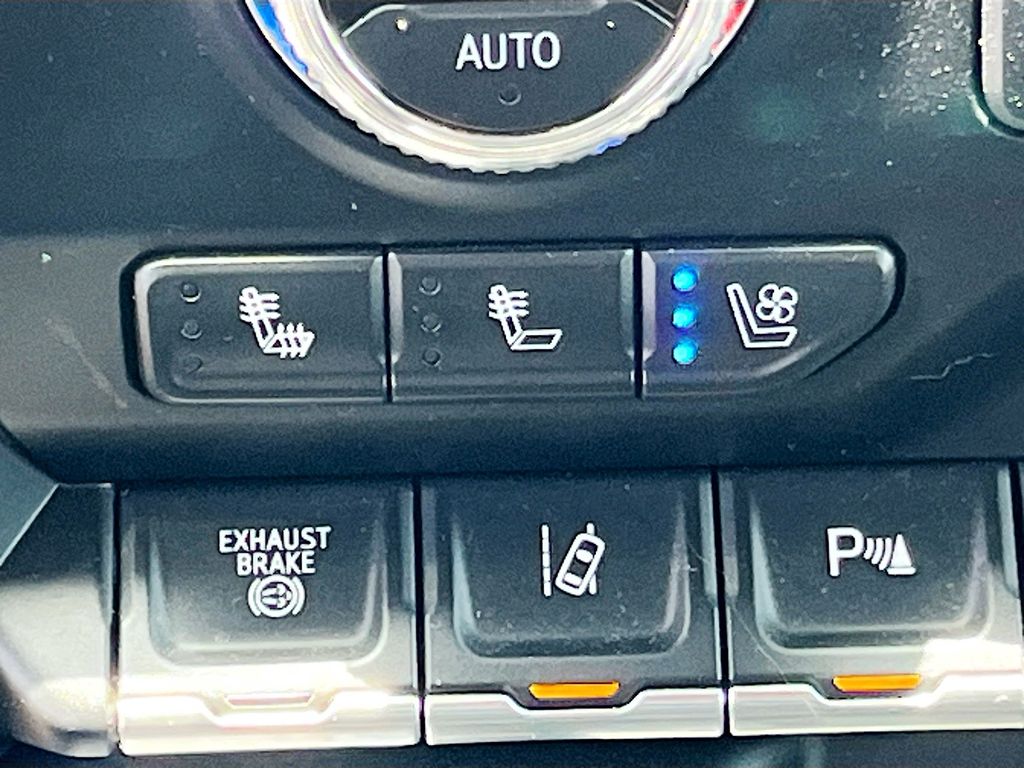 Used 2021 Blue GMC Denali image 21
