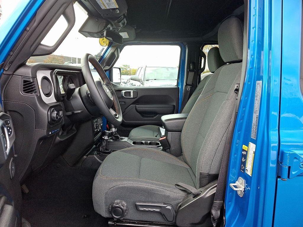 Thumbnail: 2024 Jeep Wrangler - 14