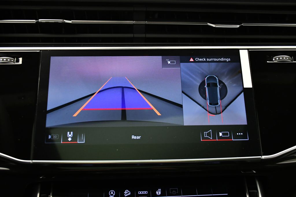 Thumbnail: 2026 Audi Q8 - 28