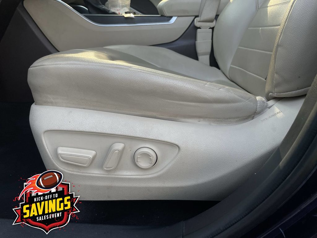Used 2022 Toyota Highlander SUV